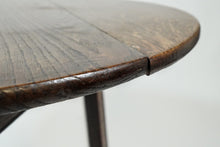 Load image into Gallery viewer, Antique Oak Cricket Table