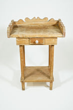 Load image into Gallery viewer, Naïve Country Side Table