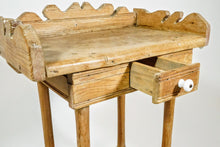 Load image into Gallery viewer, Naïve Country Side Table