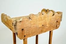 Load image into Gallery viewer, Naïve Country Side Table