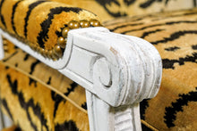 Load image into Gallery viewer, Tiger Print Fauteuil