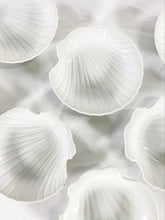 Load image into Gallery viewer, Small Coquille Saint Jacques Dishes (Set)