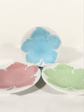 Load image into Gallery viewer, Three Tri-Color Maple Leaf Dishes (Set)
